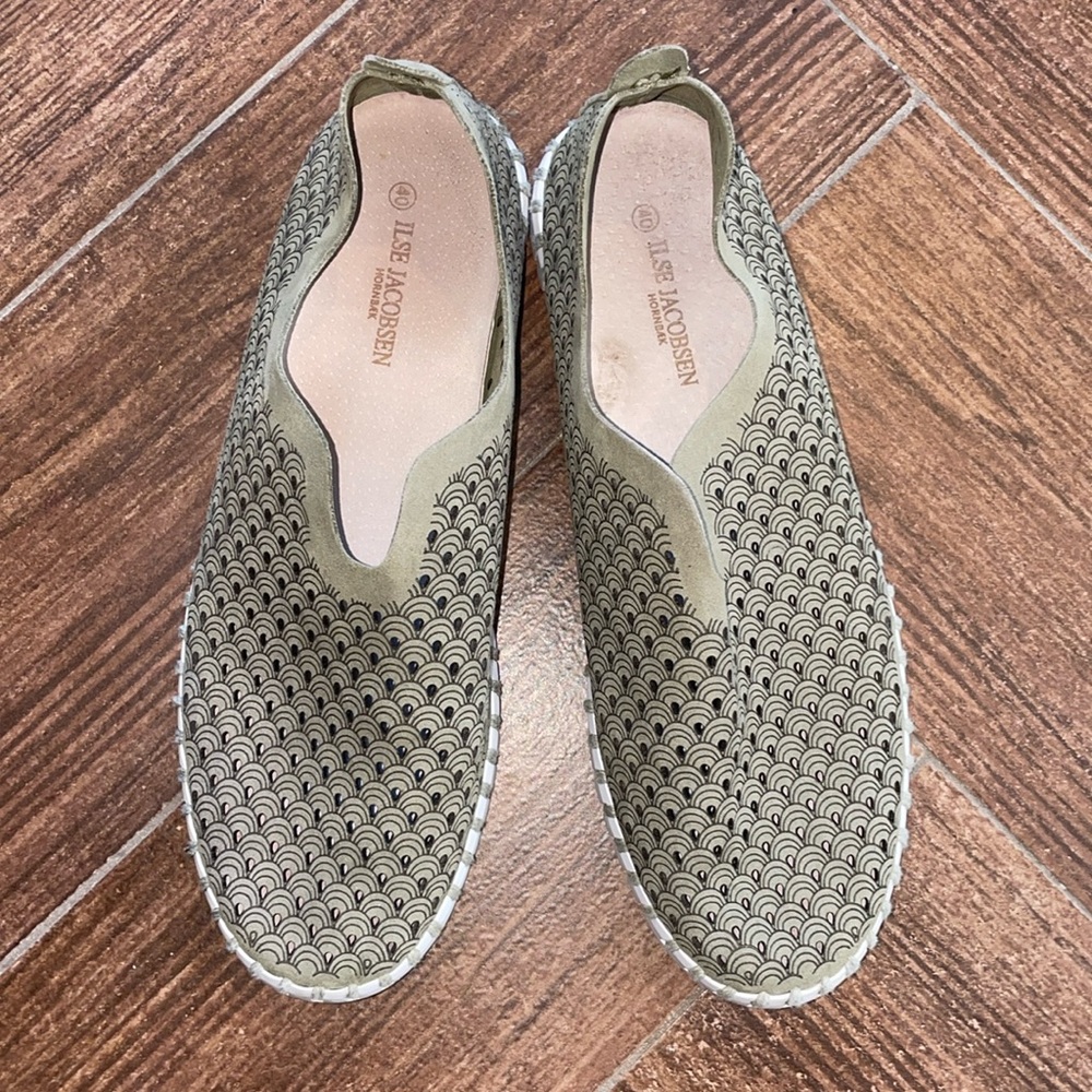 EUC Ilse Jacobsen Tulip Slip-In in Army Green Style 139 Size 40